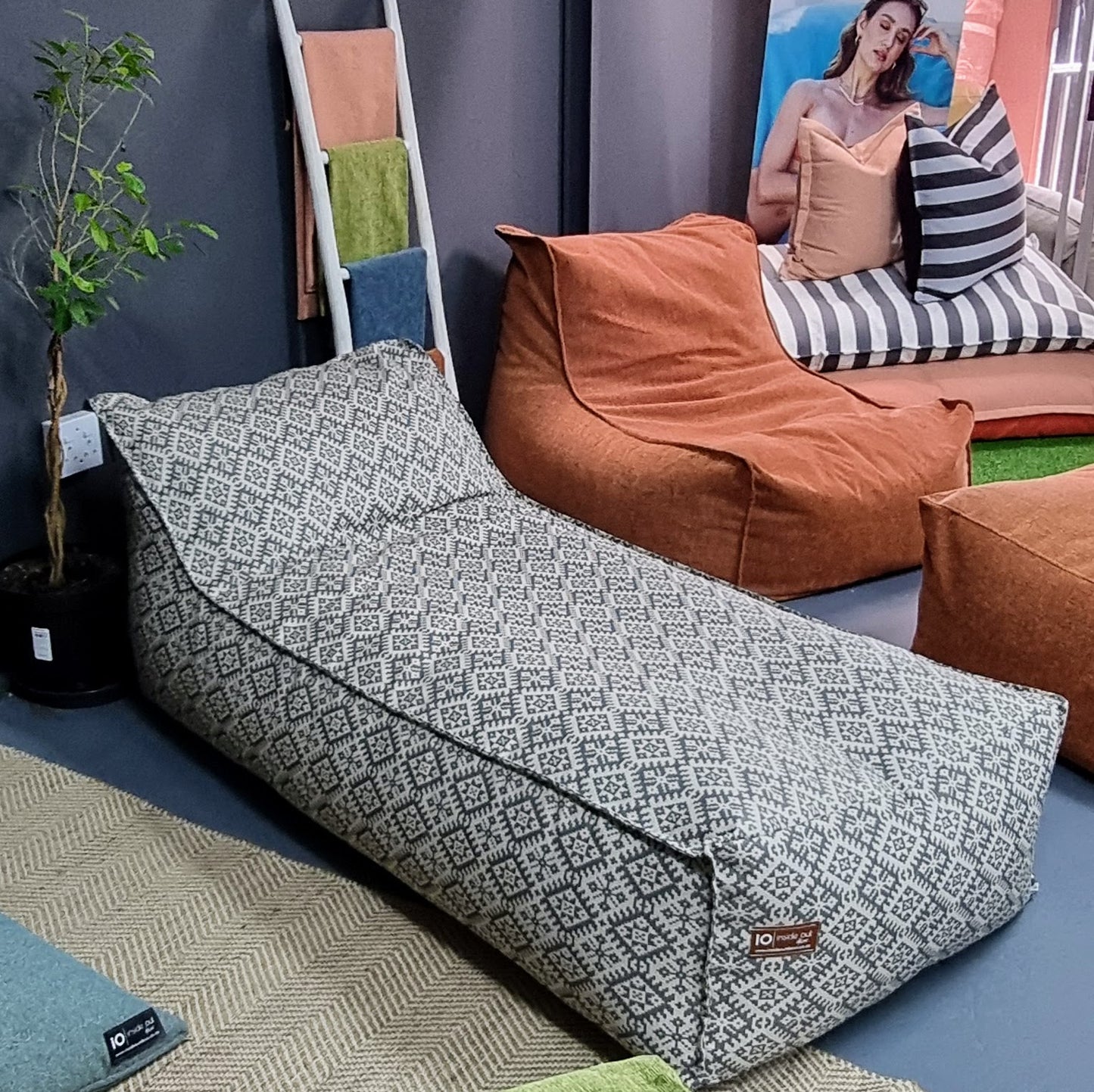 Poolside Daybed Loungers