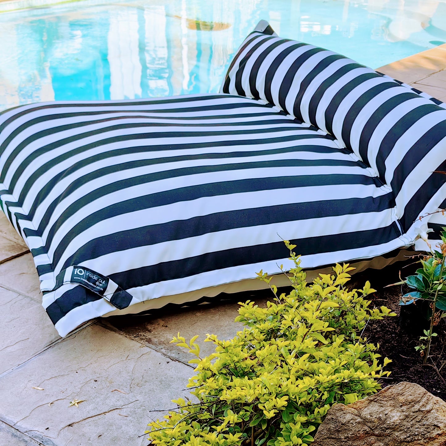 Aqua Loungers with Cushion - Covers
