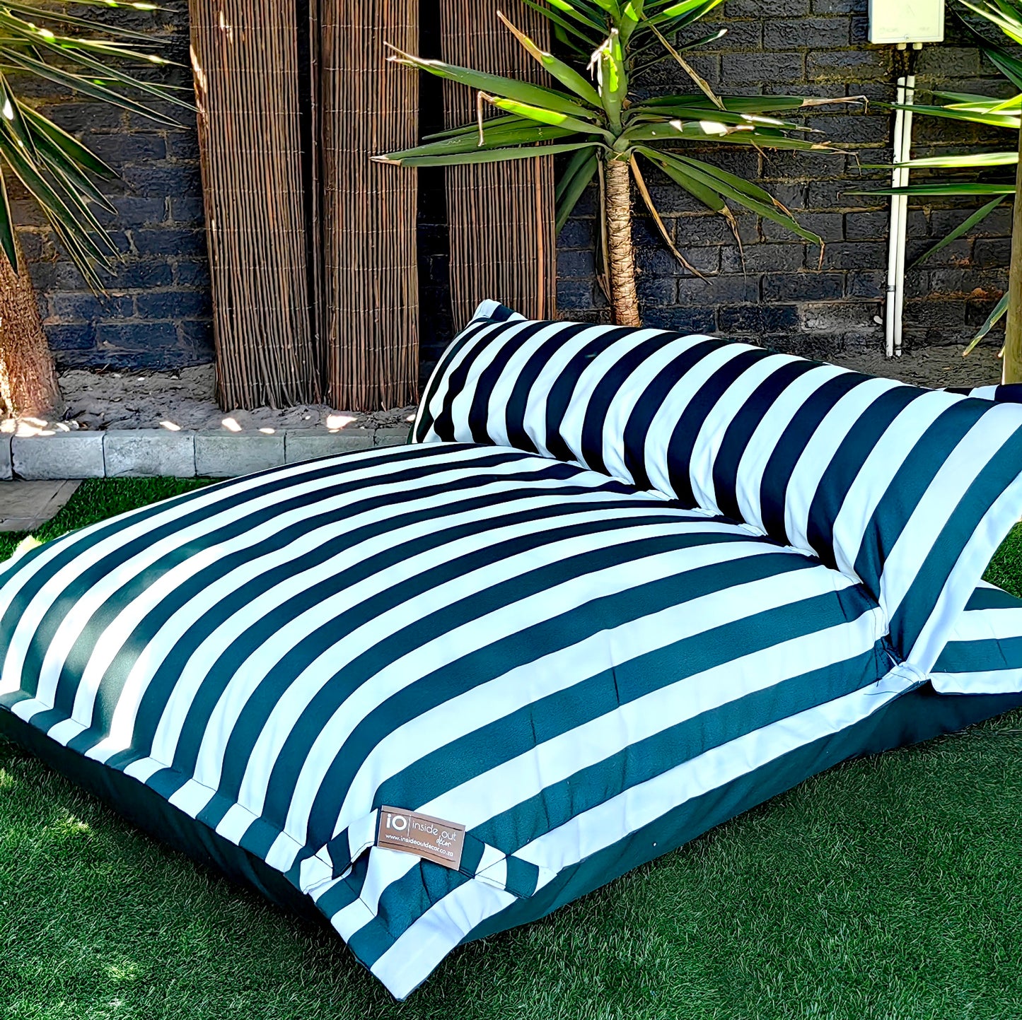 Aqua Loungers with Cushion - Covers