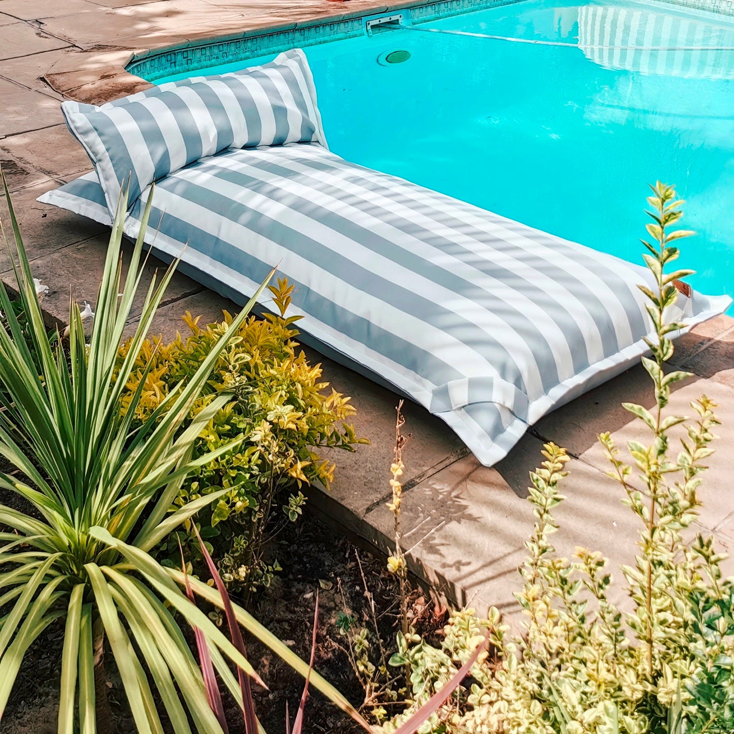 Aqua Loungers with Cushion - Covers